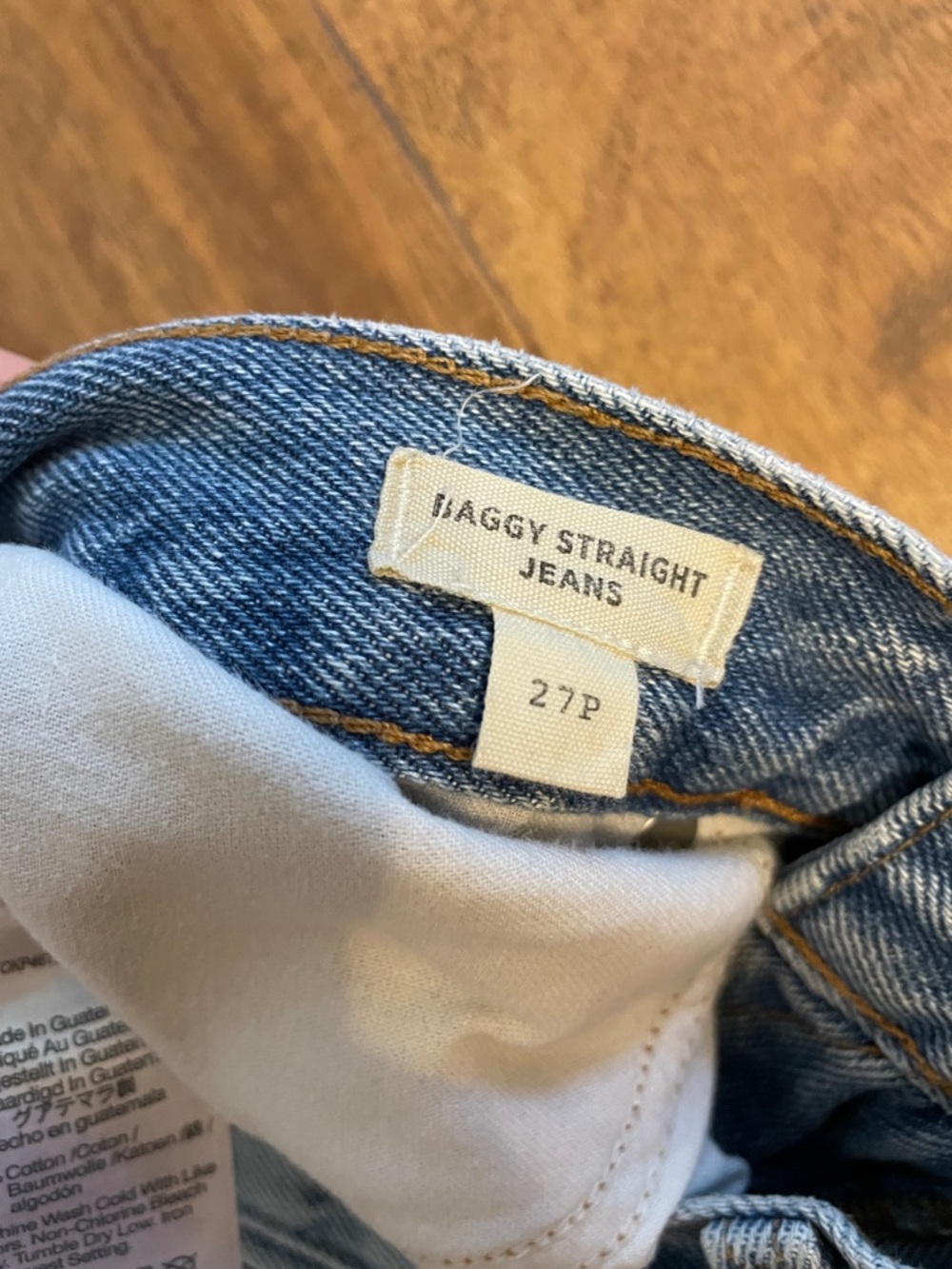 Petite Baggy Straight Jeans in Earlhurst Wash: Ripped Edition - Picture 4 of 9